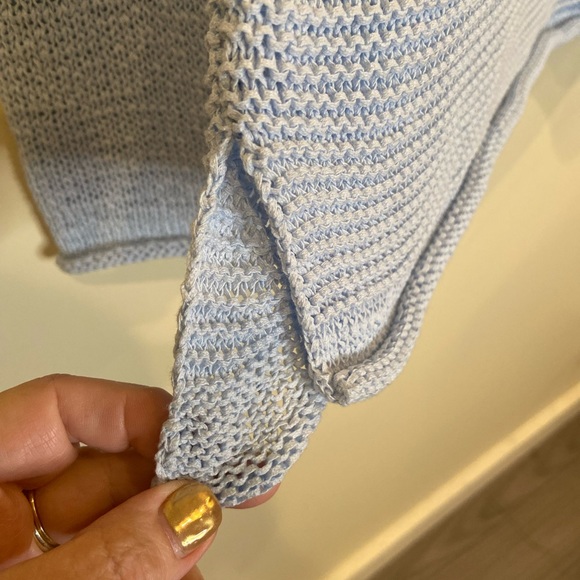 Lord & Taylor Soft Blue Knitted Sweater. - Picture 4 of 5